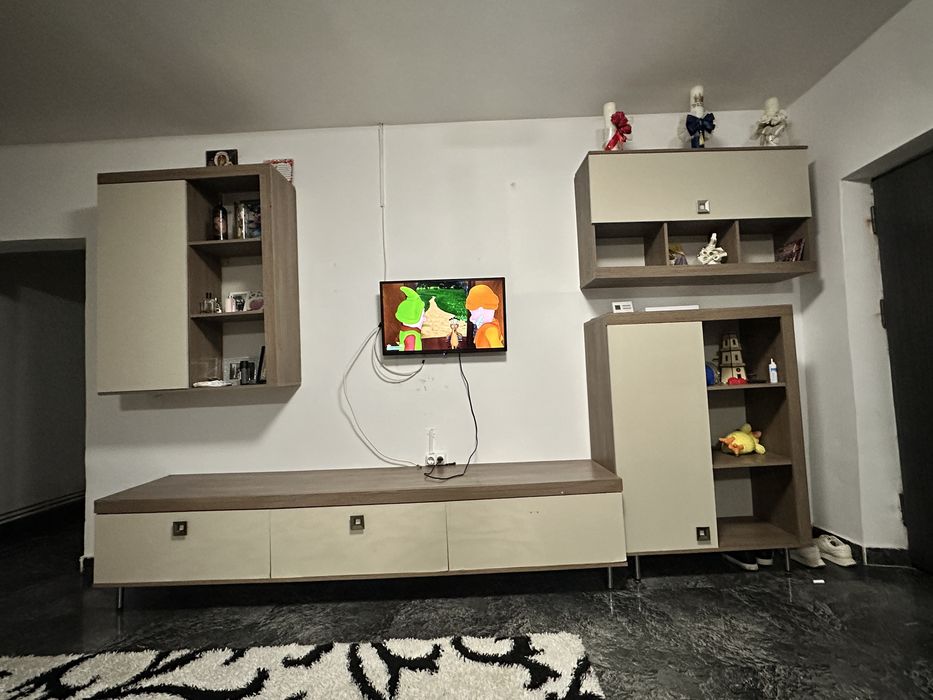 Mobilier living modern – în stare foarte bună