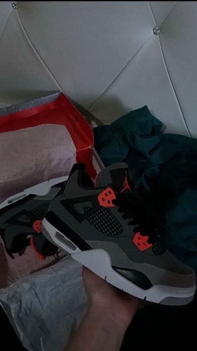 Jordan 4 infrared