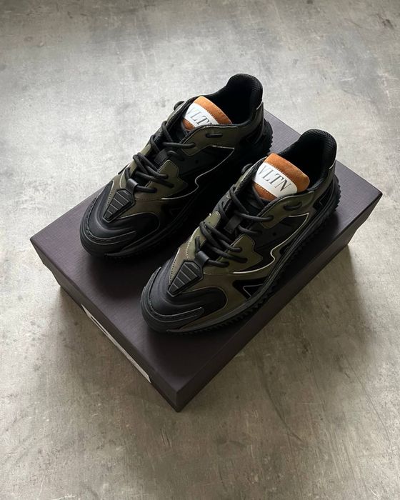 Топ модел на Valentino мъжки обувки