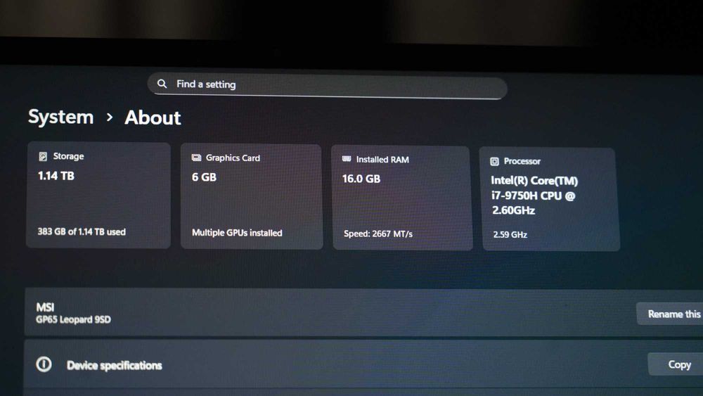 Laptop Gaming MSI Leopard, GTX 1660 TI, i7-9750H + Tastatură & Mouse