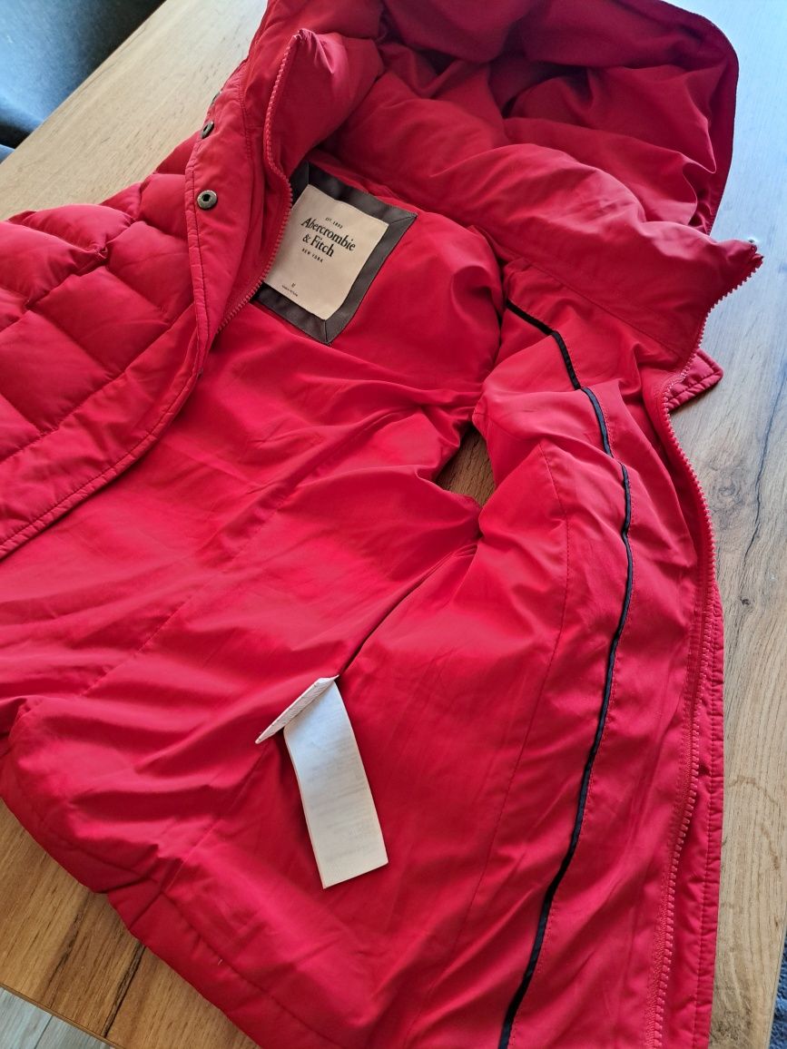 Червена грейка Abercrombie&Fitch