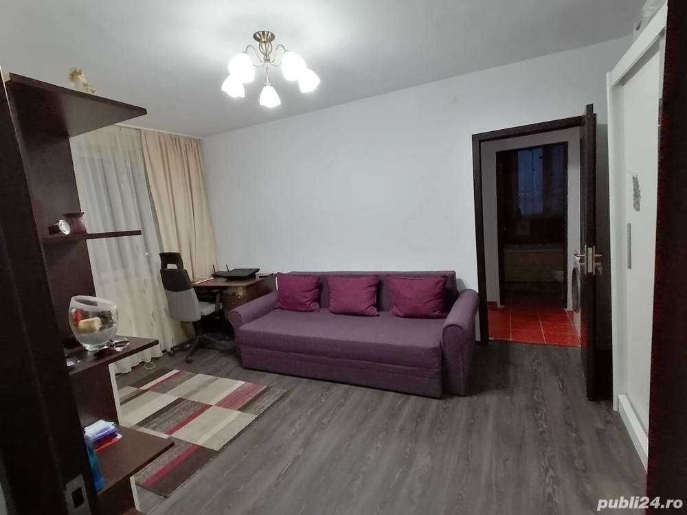 Ofer spre inchiriere apartament 2 camere, renovat, mobilat si utilat.