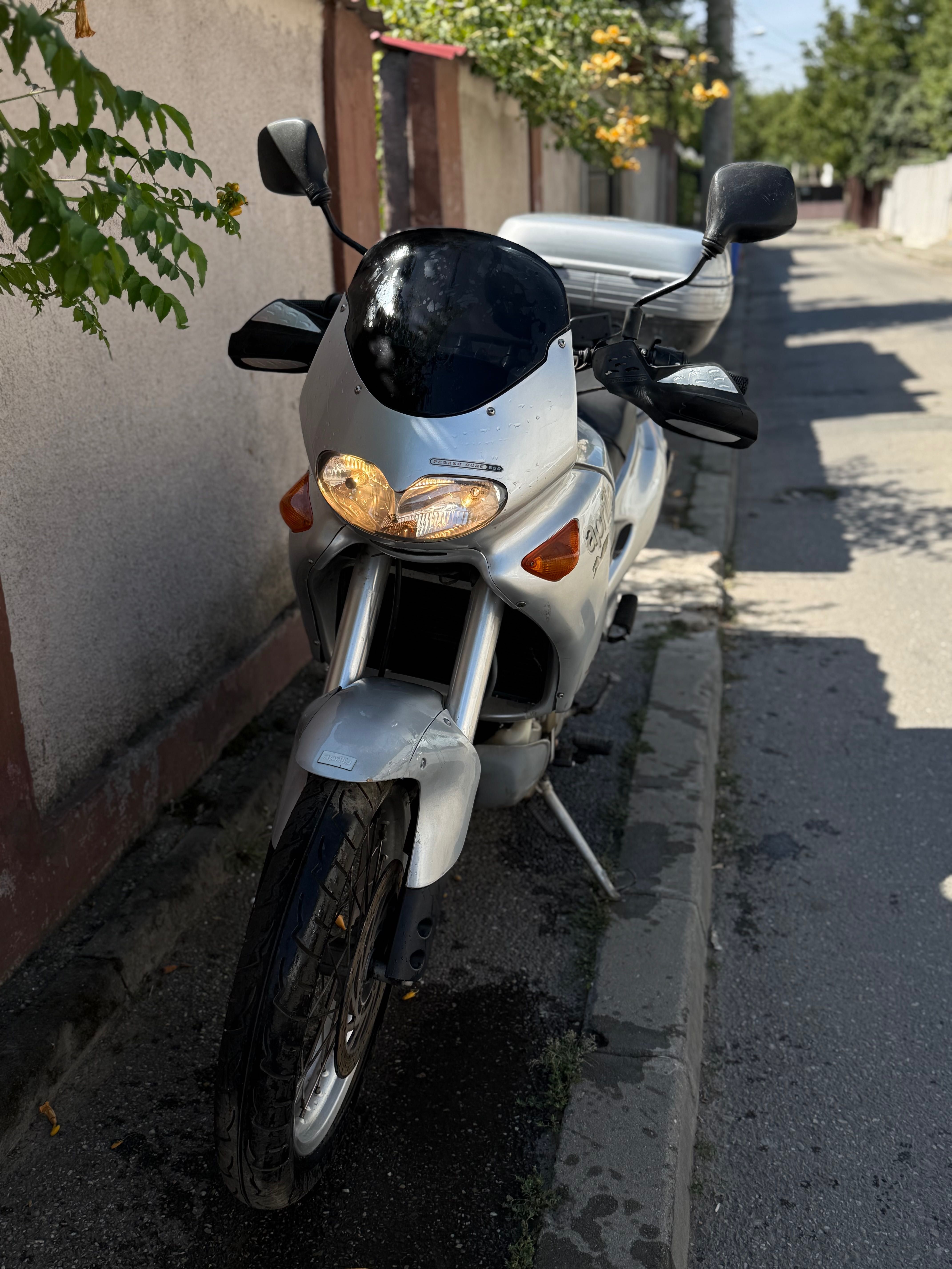 Motocicletă Aprilia Pegasso