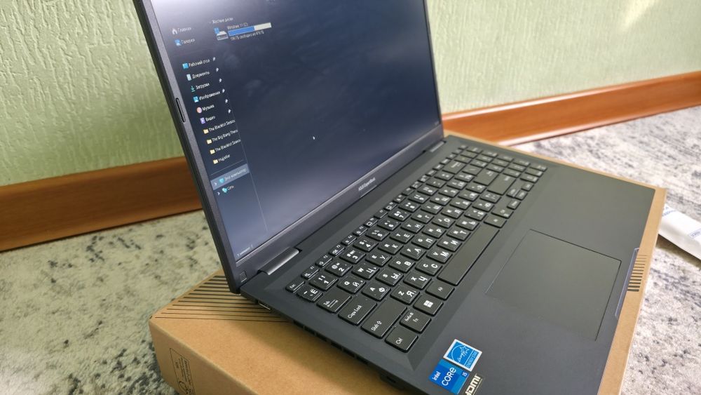 Notebook Asus Expertbook i5/8/512