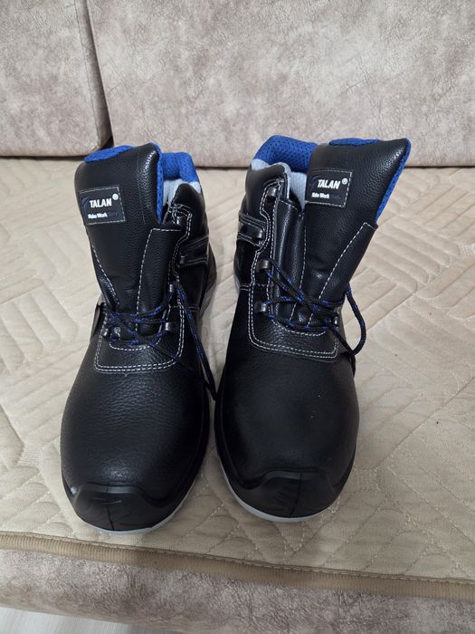Новые рабочие ботинки р.42