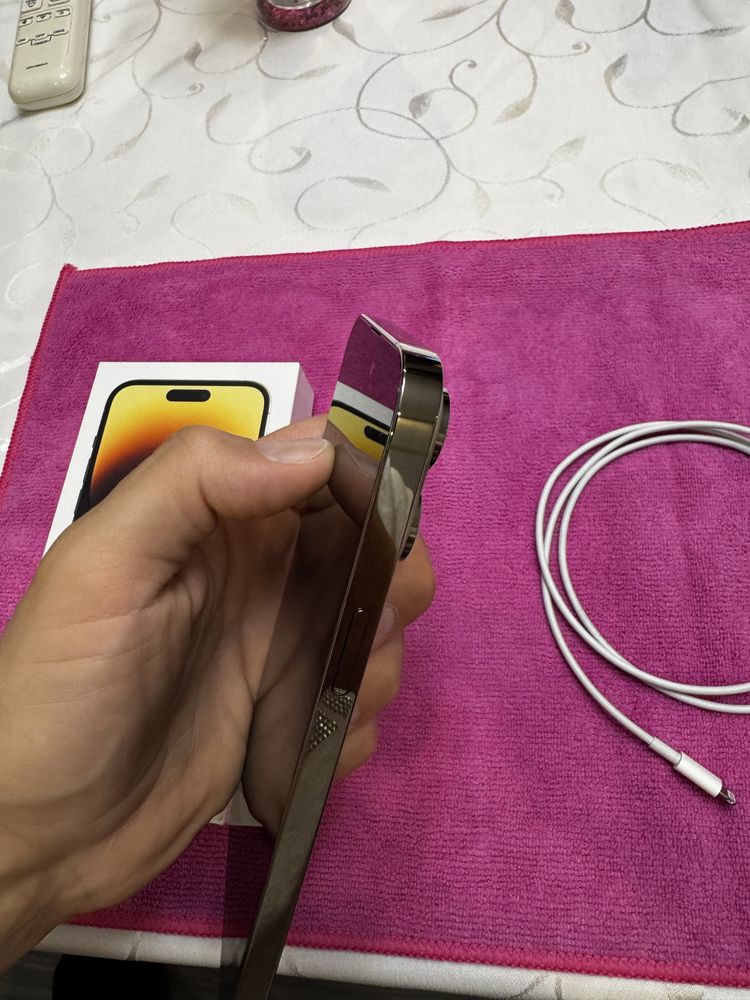 iPhone 14 Pro Max Gold - Като Нов