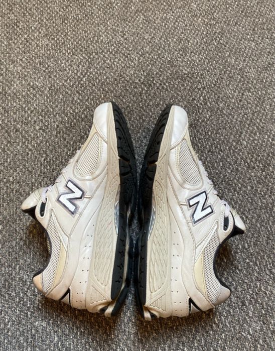 New Balance 2002R marime 45
