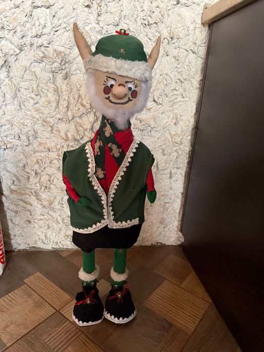 Коледен Елф        .