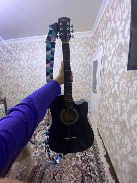 Gitara olganimga 1 oy bogan yenidey