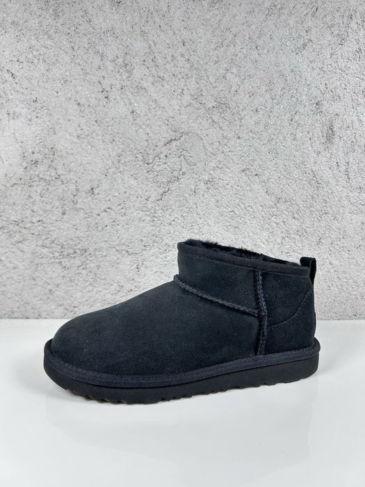 UGG Ultra Mini Black