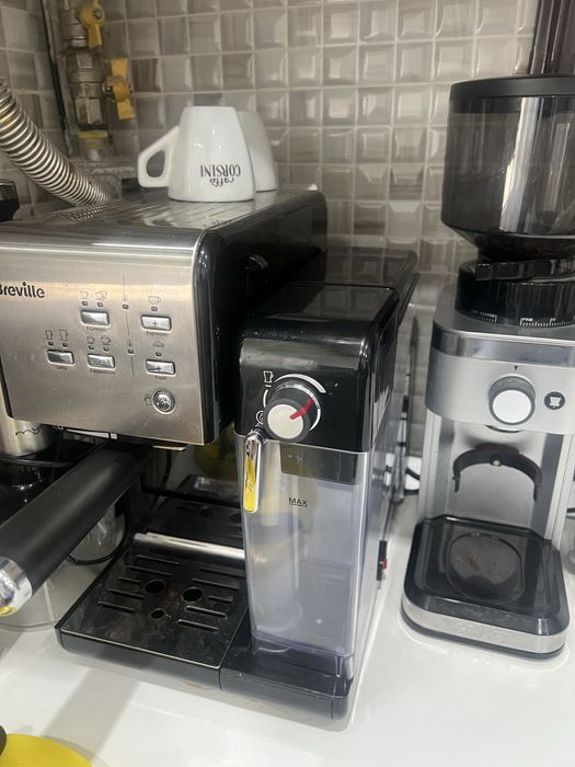 Espressor Breville latte 2