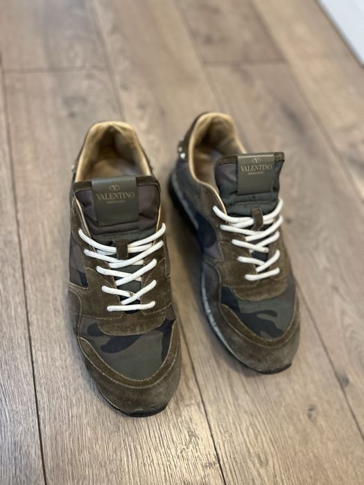 Valentino Garavani nr 43 Rock purtati in stare buna