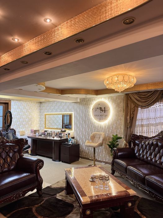 Ofer servicii PREMIUM de make up profesional