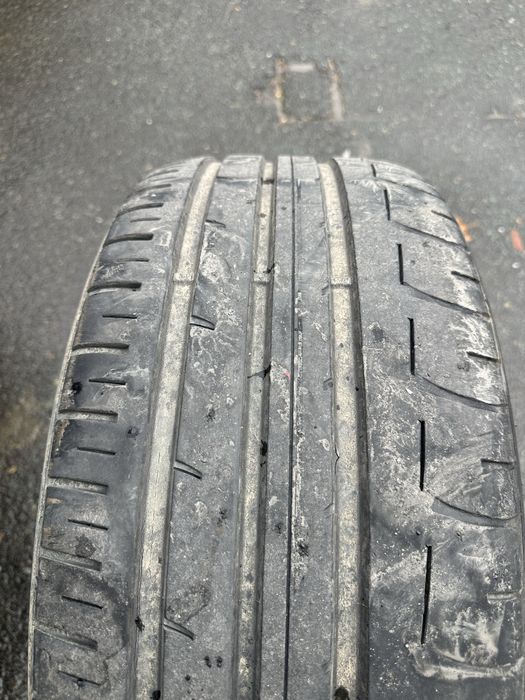 Dunlop 245/40/19 DOT 2023