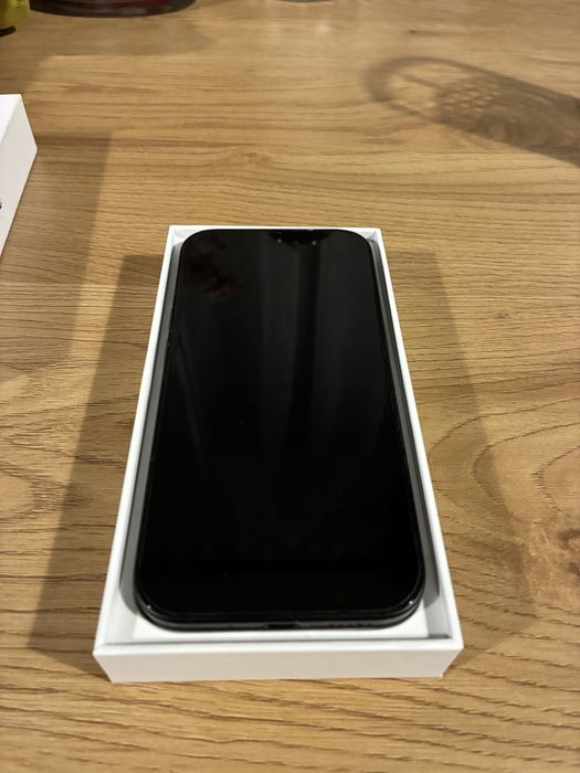 iPhone 15 128GB, перфектно състояние
