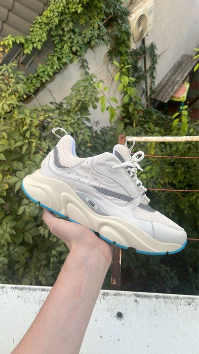 Dior B22