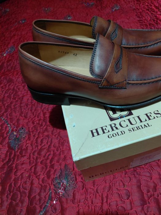 Продам мужские туфли