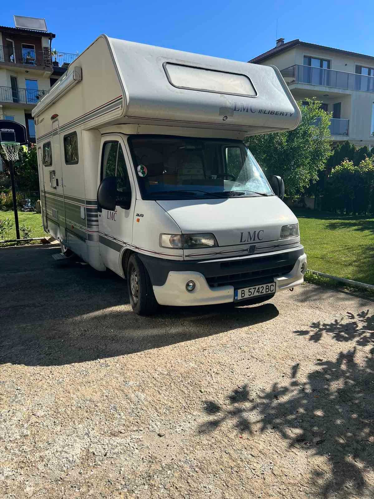 Под Наем Кемпер LMC,HYMER