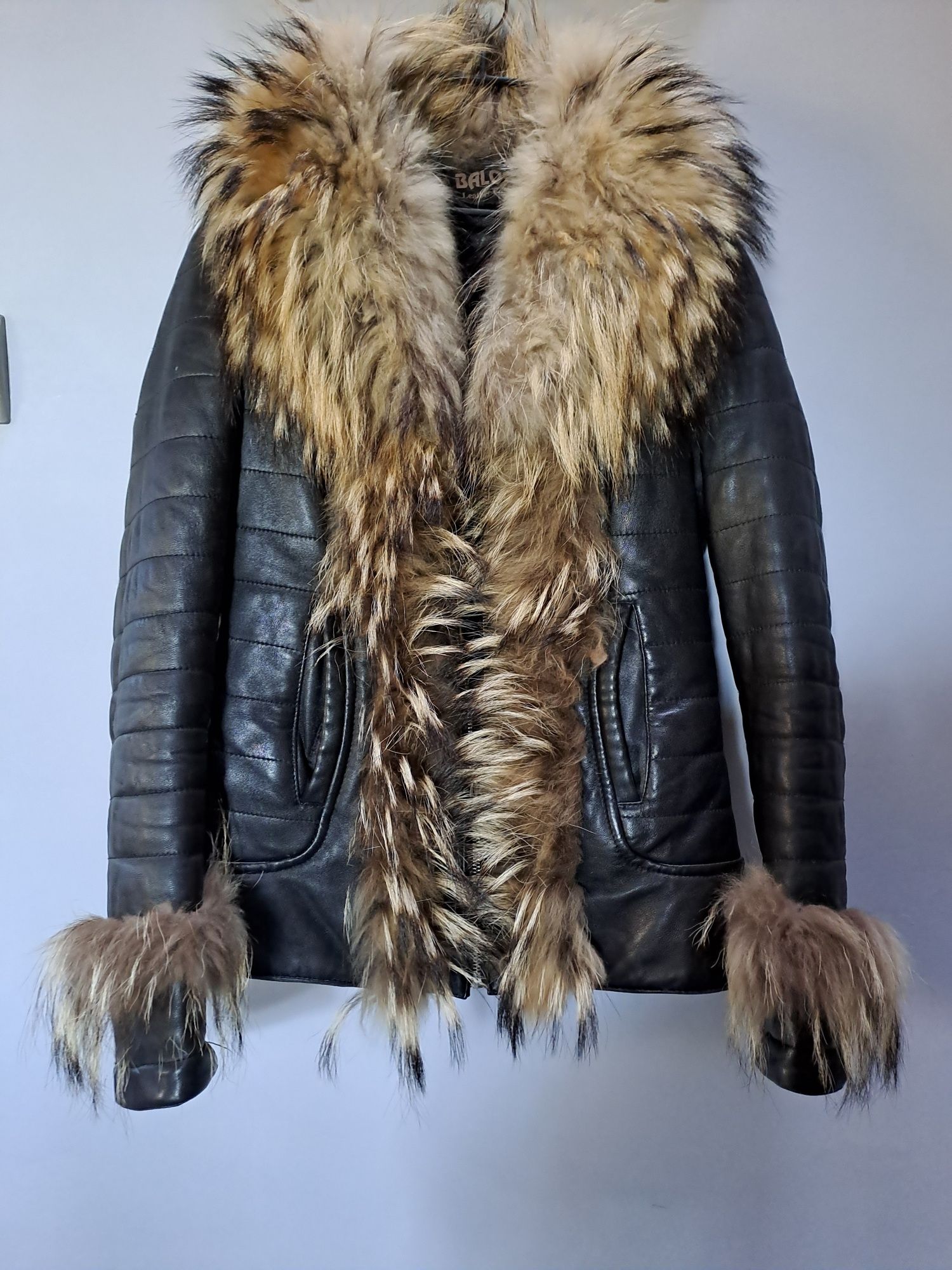 Дамско кожено яке