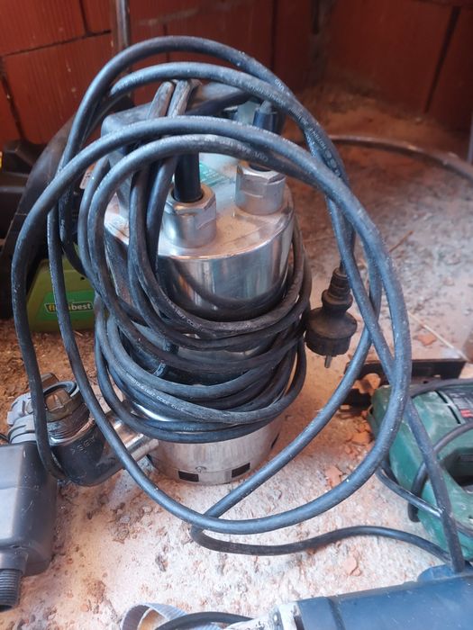 Pompa apa          .