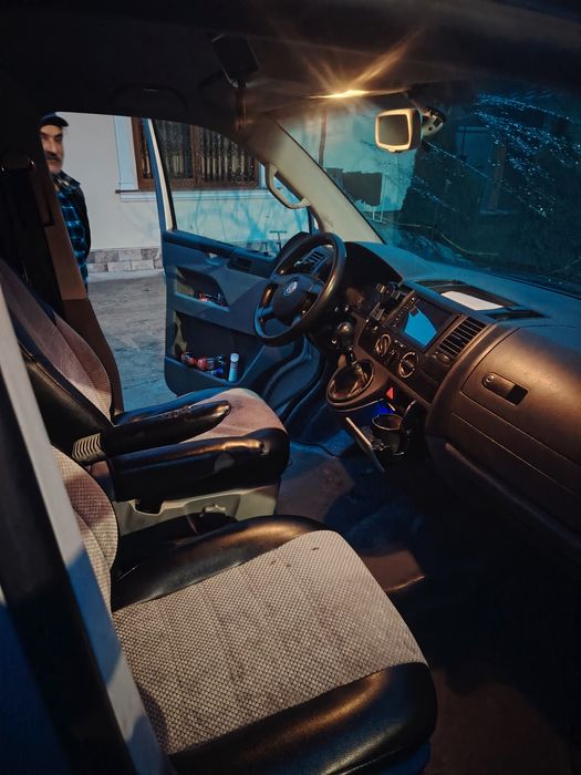 Vând t5 2009 6 locuri