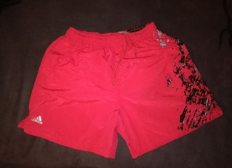 Мъжки бански и дънкови къси панталони