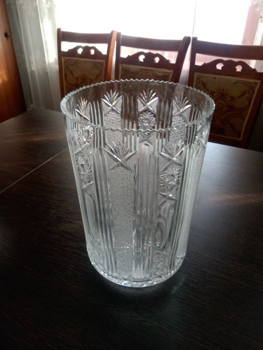 Продается хрустальная ваза