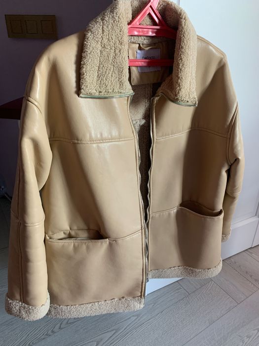 Теплая зимняя дубленка куртка с мехом снаружи под кожу