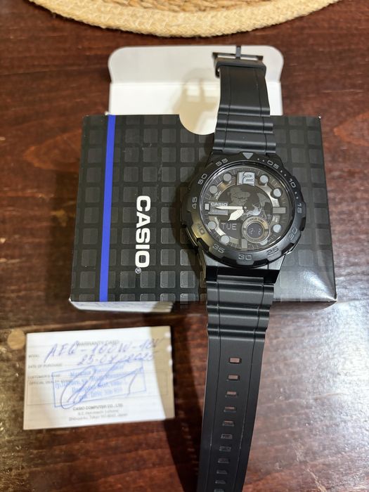 Часовник Casio нов