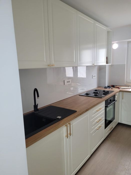 Montez Mobila : Dedeman, Ikea, Leroy Merlin...