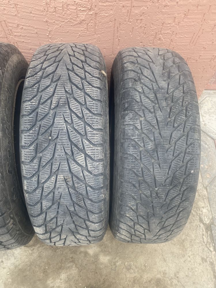 Продам шины с диском R15