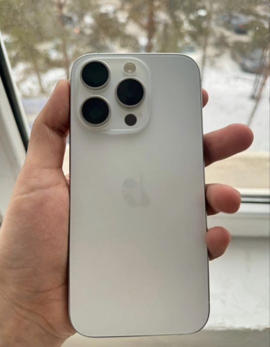 Продам Iphone 15 pro