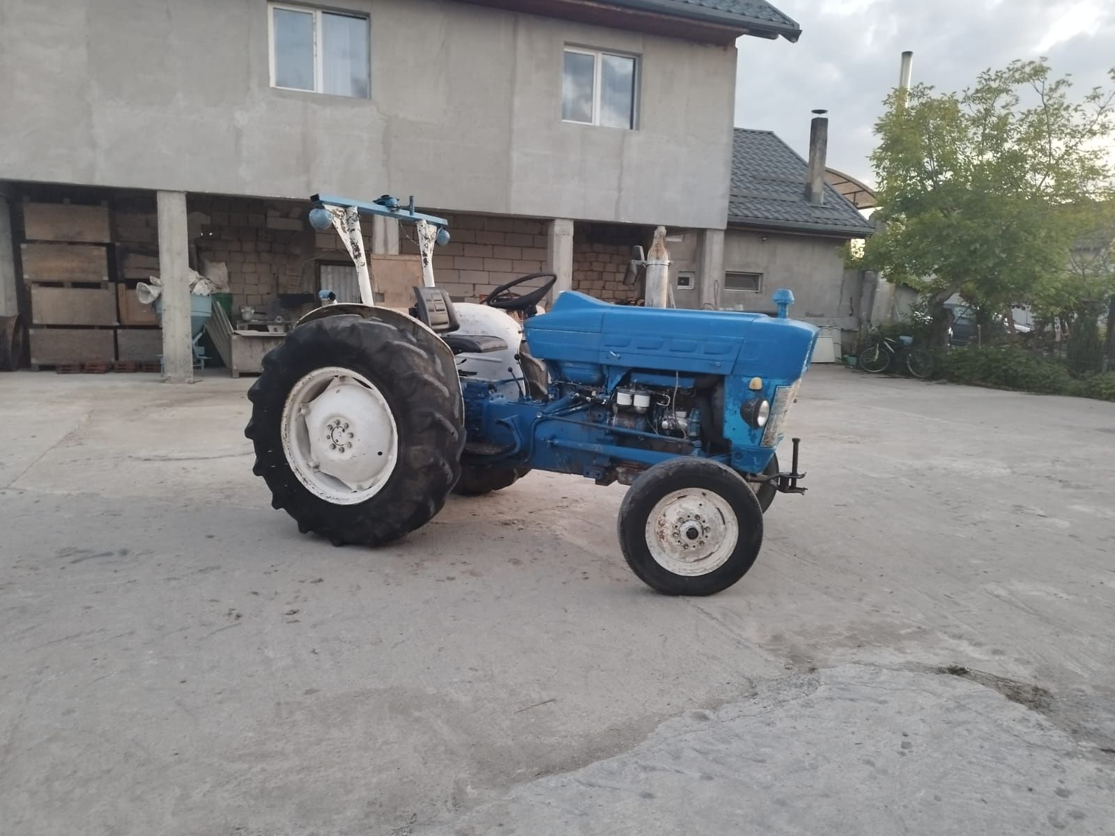 Vand tractor ford