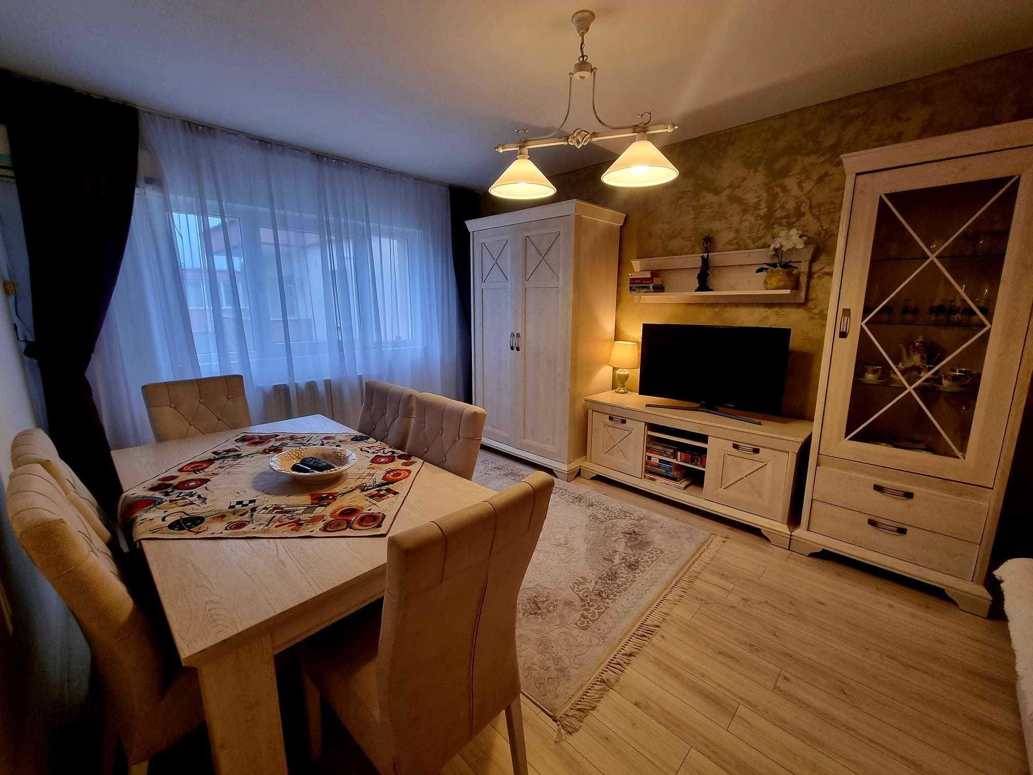 Vand apartament 3 camere strada Fabricii zona Kaufland