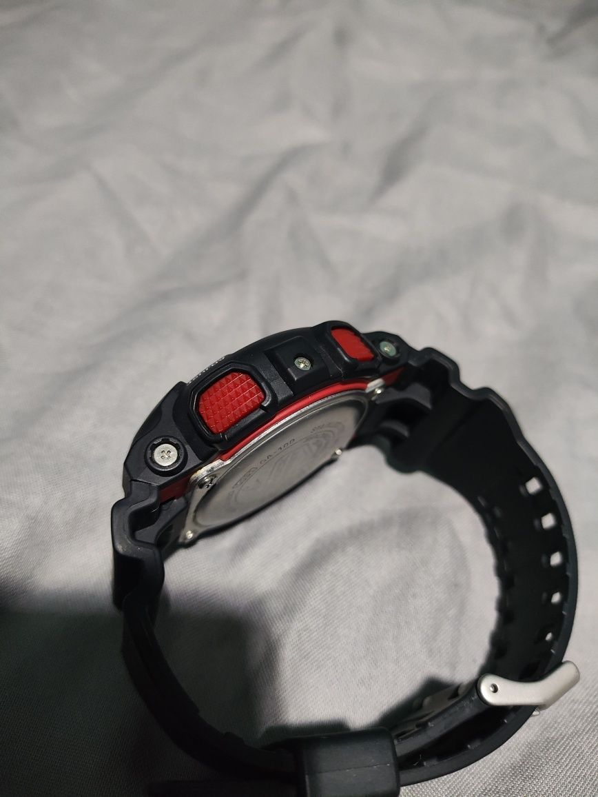 Vând casio G-Shock Ga-100