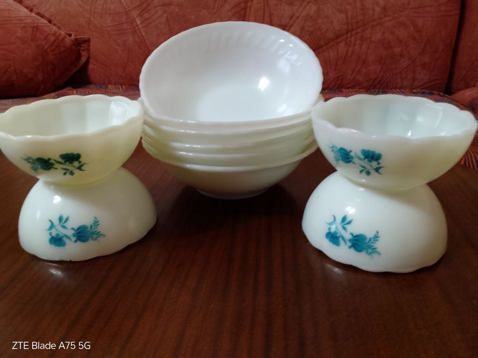 Големи и малки купи от аркопал