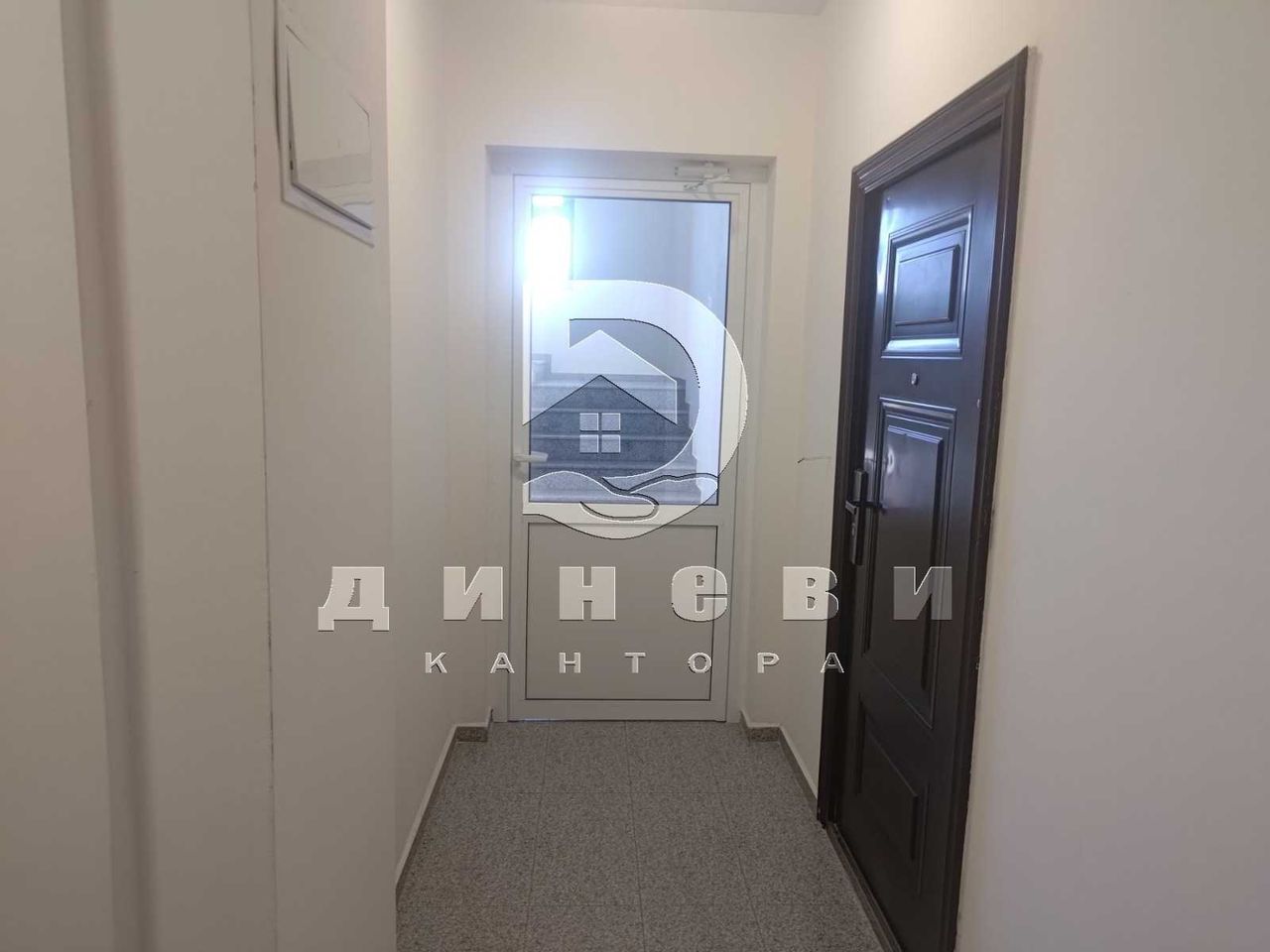 Продава се Тристаен апартамент в Стара Загора, Самара 1 - 128 кв.м за 899 €/кв.м - Снимка #4