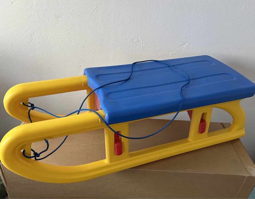 Sanie plastic colrata