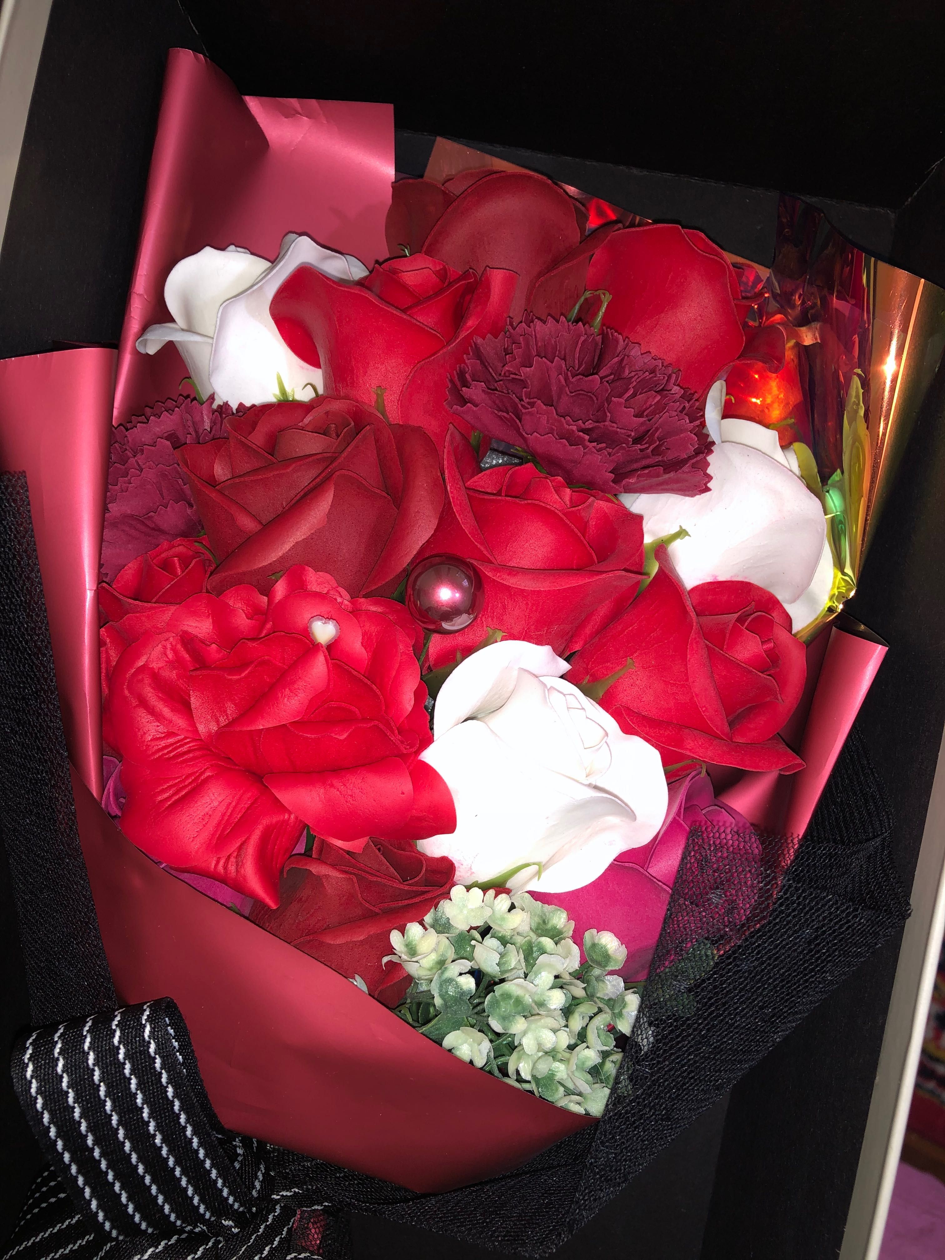 Подарочные Искусственные цветы с запахом вместе с коробкой