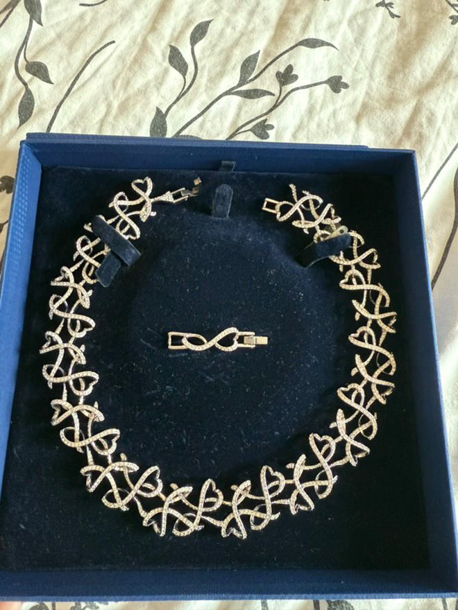 Огърлица swarovski
