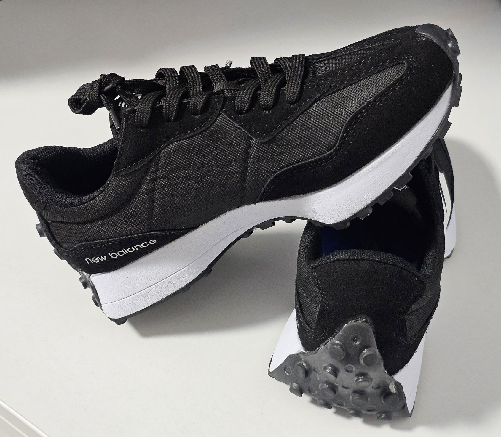 Adidași New balance