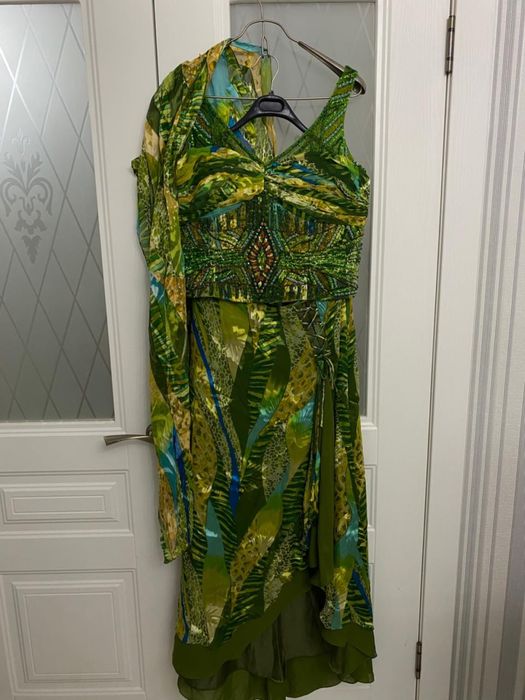 Продам вечернее платье. 50-52 размер