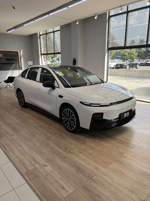 Leapmotor B01  elektr premium NALICHI BOR 3yil garantiyasi bilan