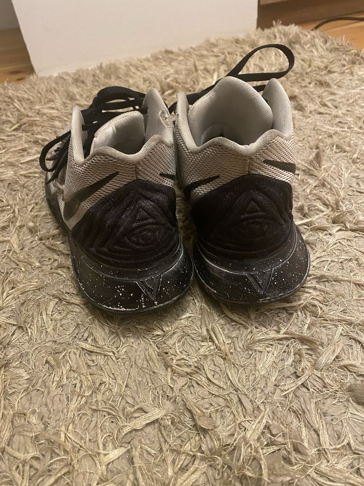 Nike Kyrie 5 Oreo EUR42