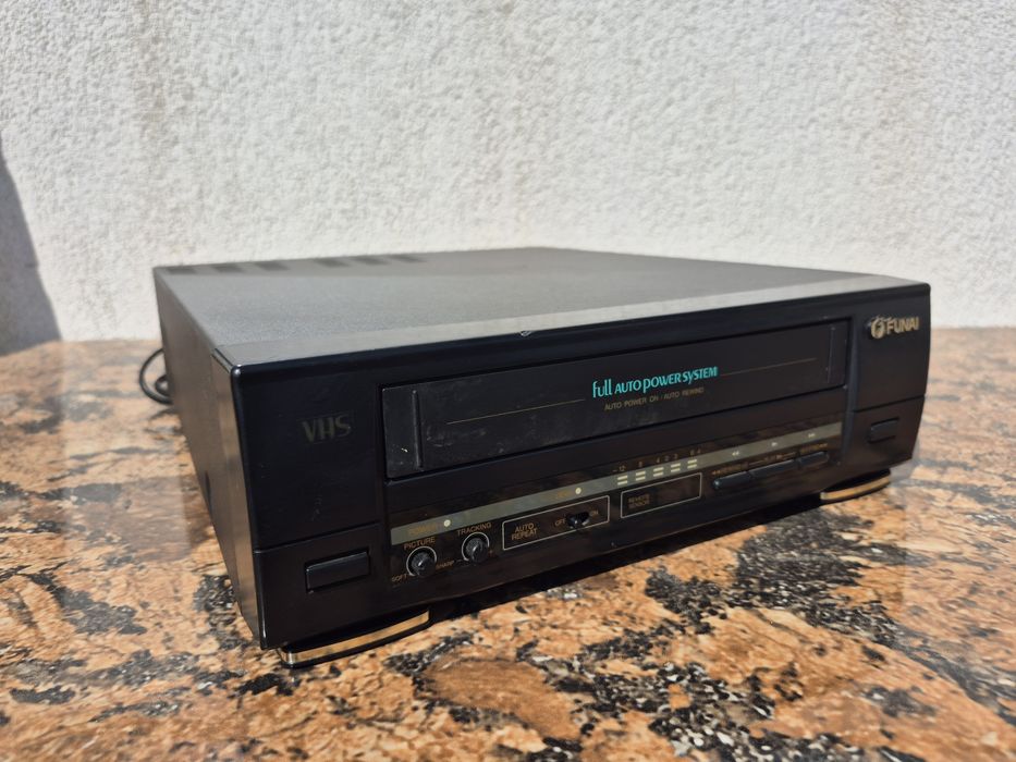Vand video casette marca Funai model VCP-100,Made in Japan 

- video c