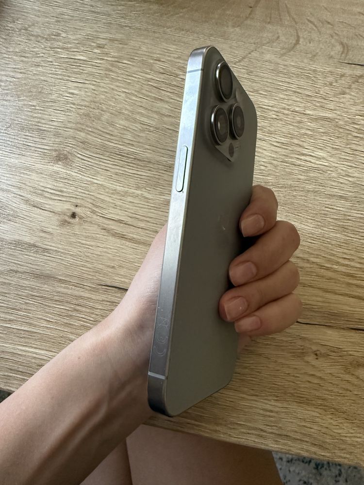 IPhone 15 pro 256Gb
