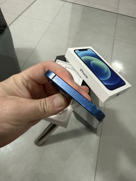 iPhone 12 blue 64GB • aspect 9,5/10 • baterie 97% •