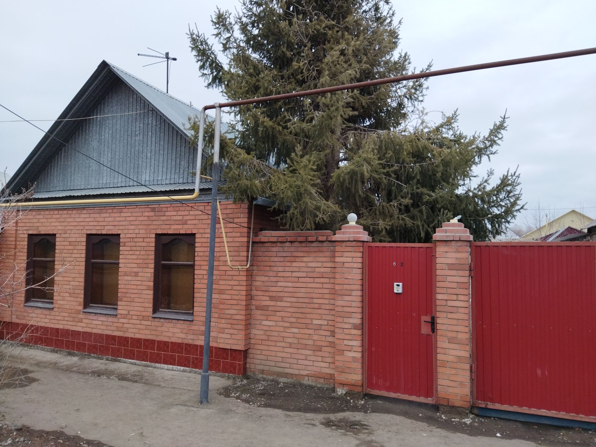 Продам дом в районе московского рынка