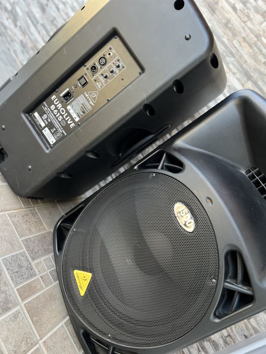 Vand 2 boxe Behringher B615D ACTIVE !!!