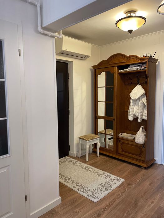 Vând apartament 3 camere